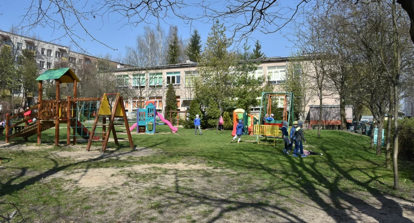 Zdjęcie placu zabaw w przedszkolu w Białymstoku/ UM w Białymstoku