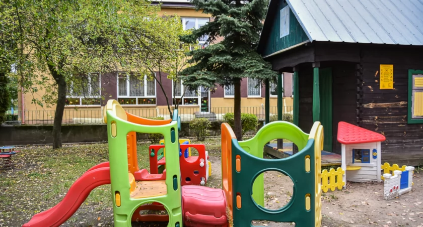Zdjęcie plazu zabaw w przedszkolu w Białymstoku/ bialystok.pl