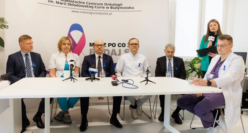 Zdjęcie z konferencji prasowej poświęconej nowoczesnemu robotowi dla BCO/ podlaskie.eu