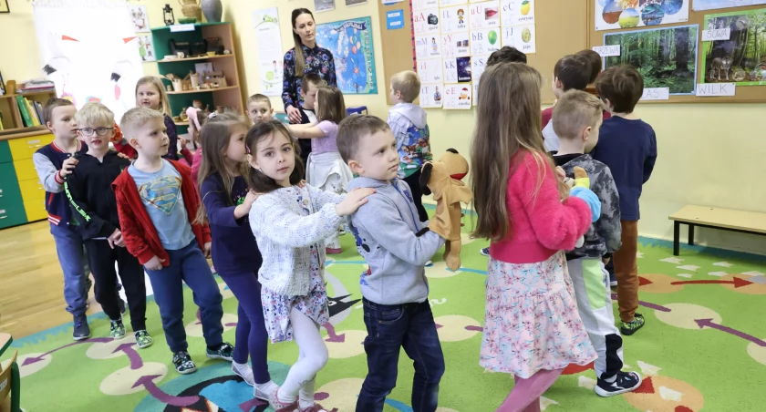 Zdjęcie dzieci w przedszkolu/ bialystok.pl