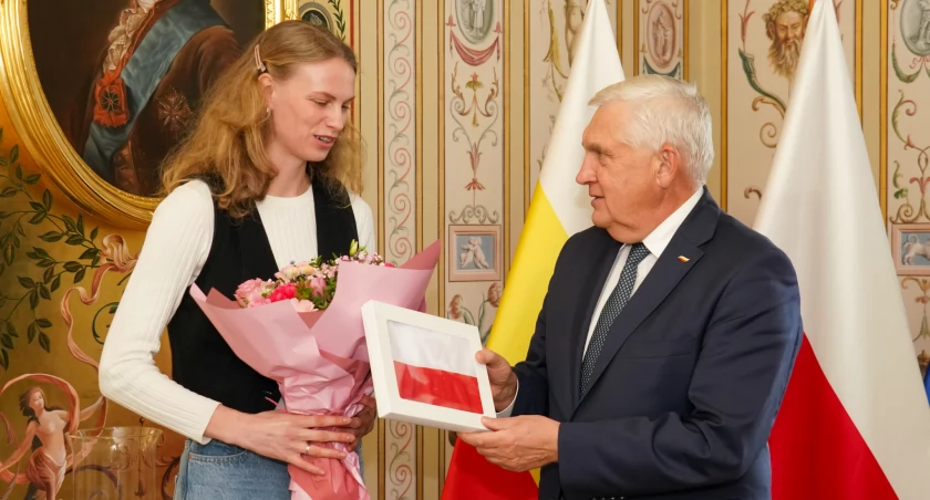 Zdjęcie Marii Żodzik z prezydentem Białegostoku/ bialystok.pl