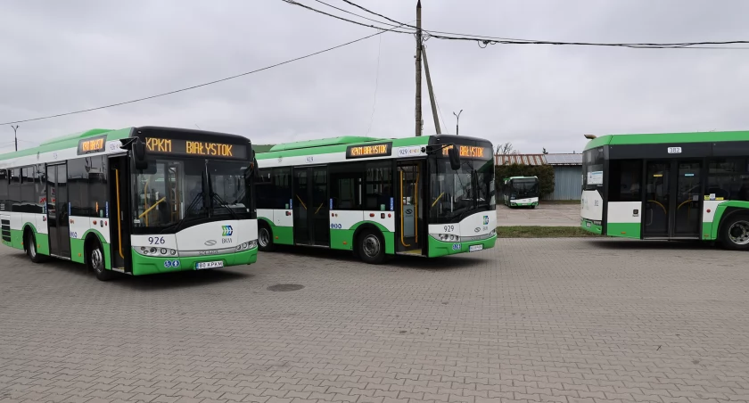 Zdjęcie autobusów w zajezdni KPKM/ bialystok.pl