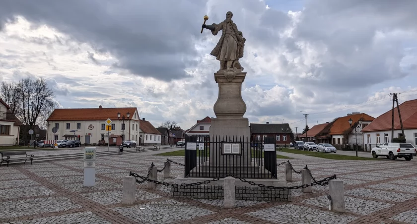 Zdjęcie pomnika Stefana Czarnieckiego w Tykocinie/ DDB