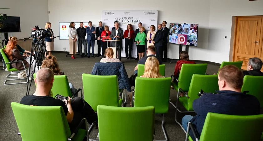 Zdjęcie z konferencji prasowej dotyczącej organizacji Podlaskiego Festiwalu Nauki i Sztuki/ bialystok.pl