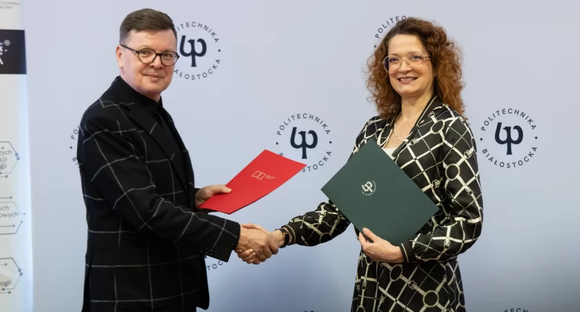 Zdjęcie z podpisania umowy na dofinansowanie Metroligi na Politechnice Białostockiej/ Iryna Mikhno