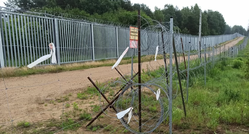 Zdjęcie zapór na granicy polsko - białoruskiej/ DDB