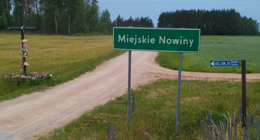 Zdjęcie znaku z nazwą miejscowości Miejskie Nowiny/ DDB