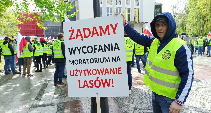 Zdjęcie z protestu branży drzewnej w Białymstoku/ DDB
