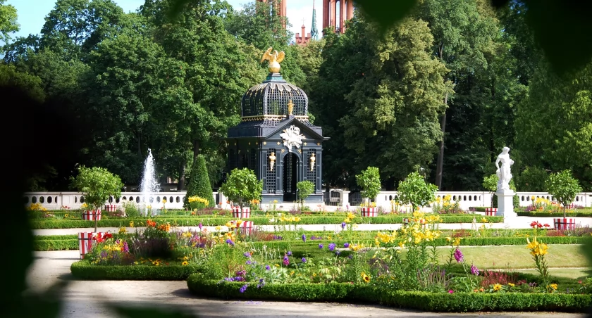 Zdjęcie pawilonu w Ogrodach Branickich/ bialystok.pl