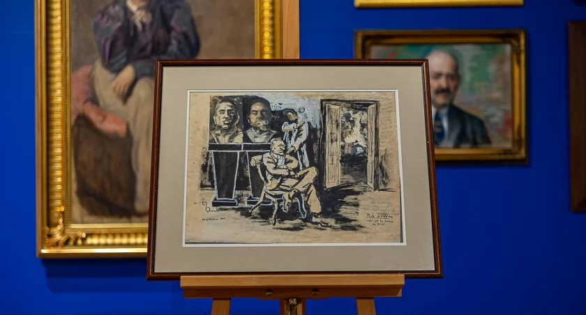 Zdjęcie kolażu w Muzeum Podlaskim przedstawiające Alfonsa Karnego/ Muzeum Podlaskie