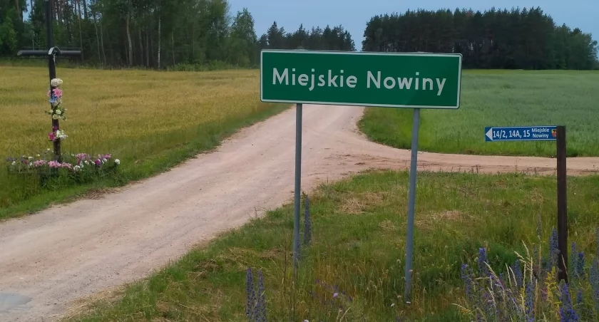 Zdjęcie znaku z nazwą miejscowości Miejskie Nowiny/ DDB