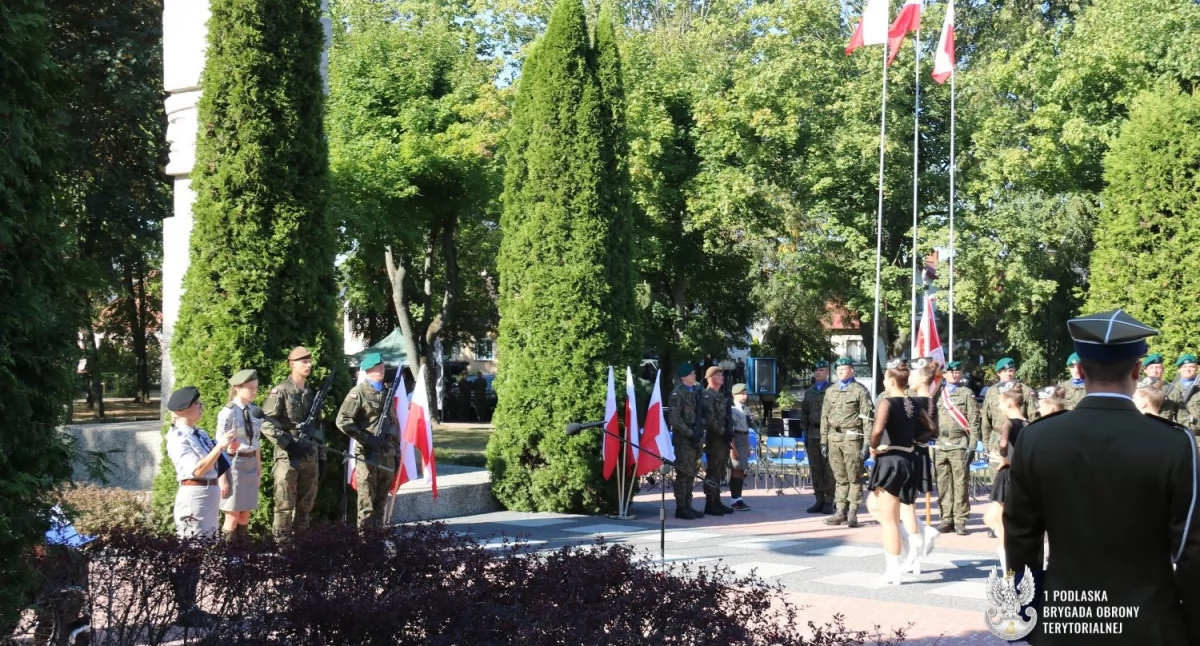 Zdjęcie z uroczystości 85. rocznicy Obrony Odcinka „Wizna
