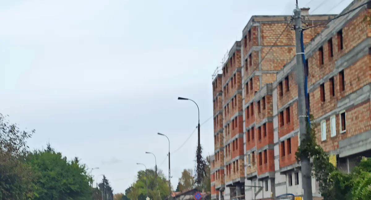 Zdjęcie budowanego bloku mieszkalnego/ Fakty Białystok