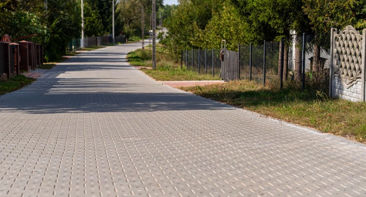 Zdjęcie przebudowanej drogi w gminie Gródek/ PUW
