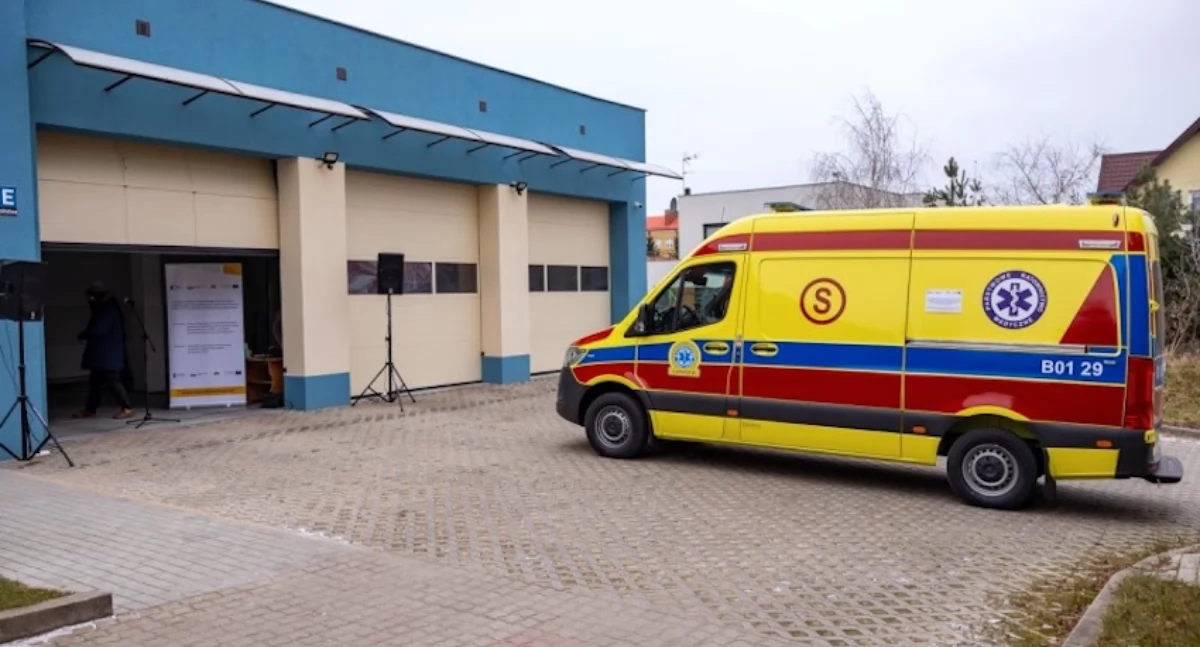 Zdjęcie archiwalne karetki pogotowia w Wysokiem Mazowieckiem/ wrotapodlasia.pl
