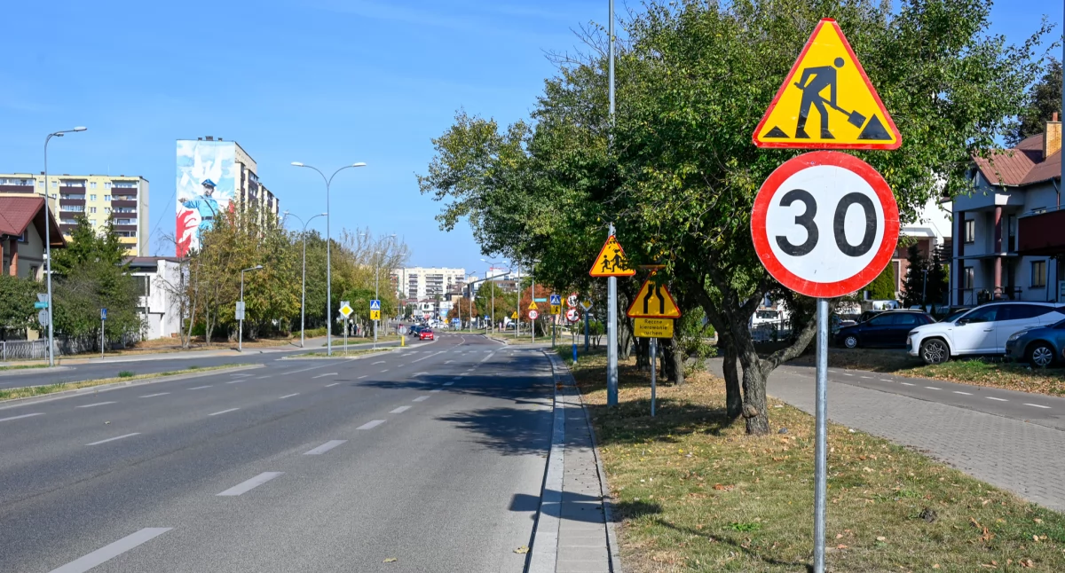 Zdjęcie znaków drogowych na ulicy Hallera w Białymstoku/ bialystok.pl