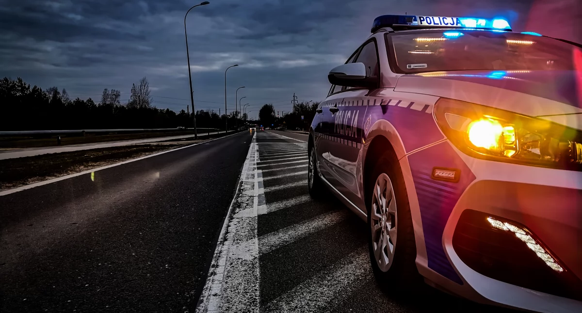 Zdjęcie radiowozu policyjnego/ podlaska.policja.gov.pl