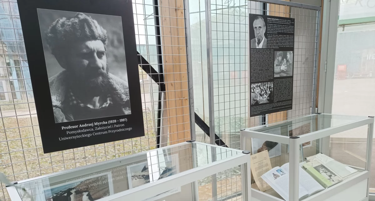 Zdjęcie z wystawy w Uniwersyteckim Centrum Przyrodniczym/ UwB