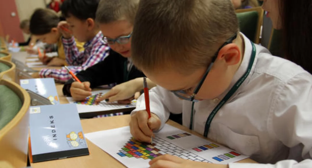 Zdjęcie studentów Podlaskiego Uniwersytetu Dziecięcego/ Politechnika Białostocka