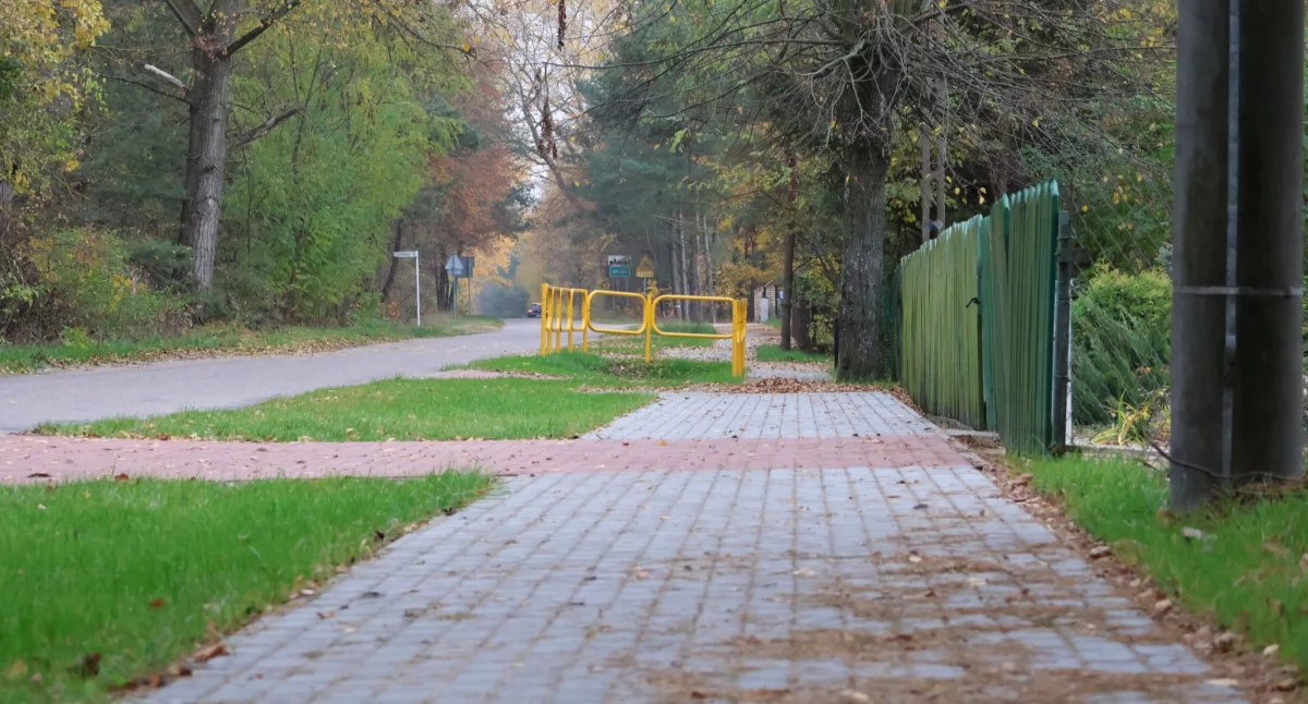 Zdjęcie chodnika w Uhowie/ Fakty Białystok