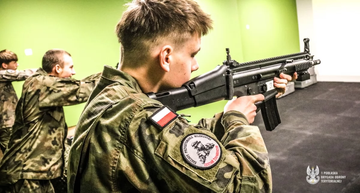 Zdjęcie terytorialsów na zawodach strzeleckich/ 1PBOT