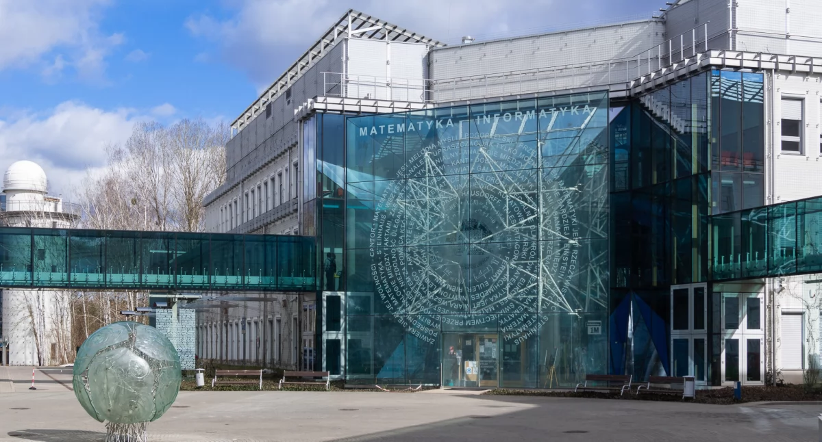 Zdjęcie wydziału matematyki na UwB/ UwB