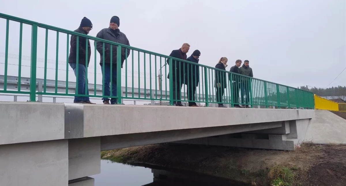 Zdjęcie nowego mostu na rzece Krzemiance w Rybnikach/ powiatbialostocki.pl