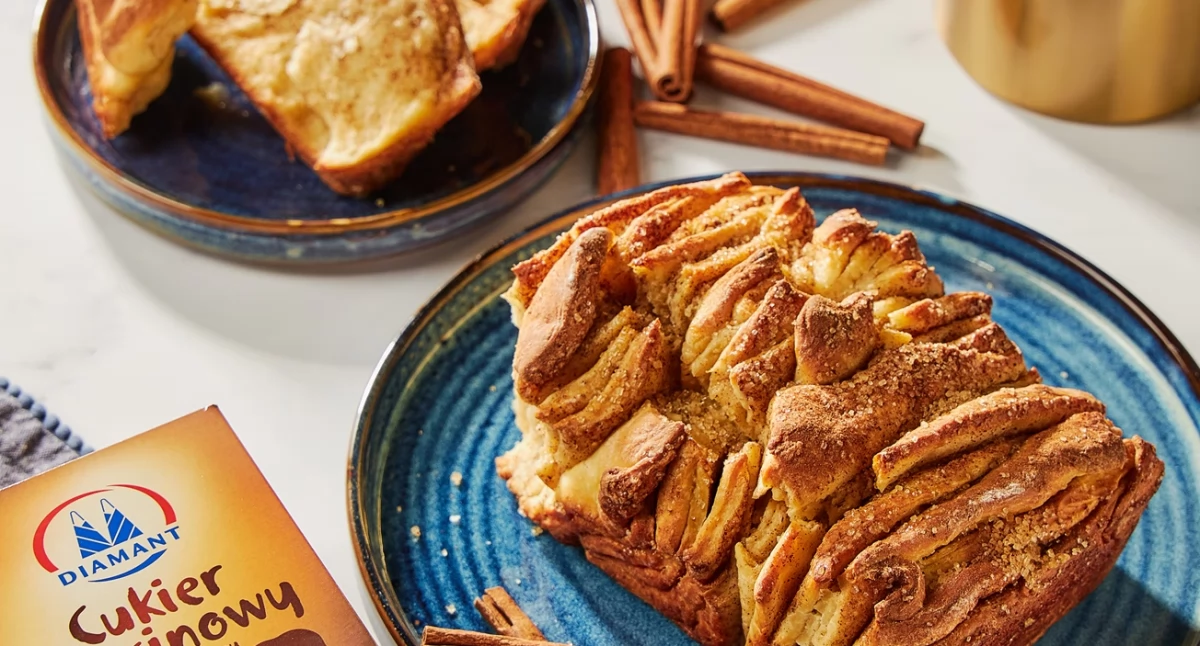 Zdjęcie odrywańca cynamonowego na talerzu