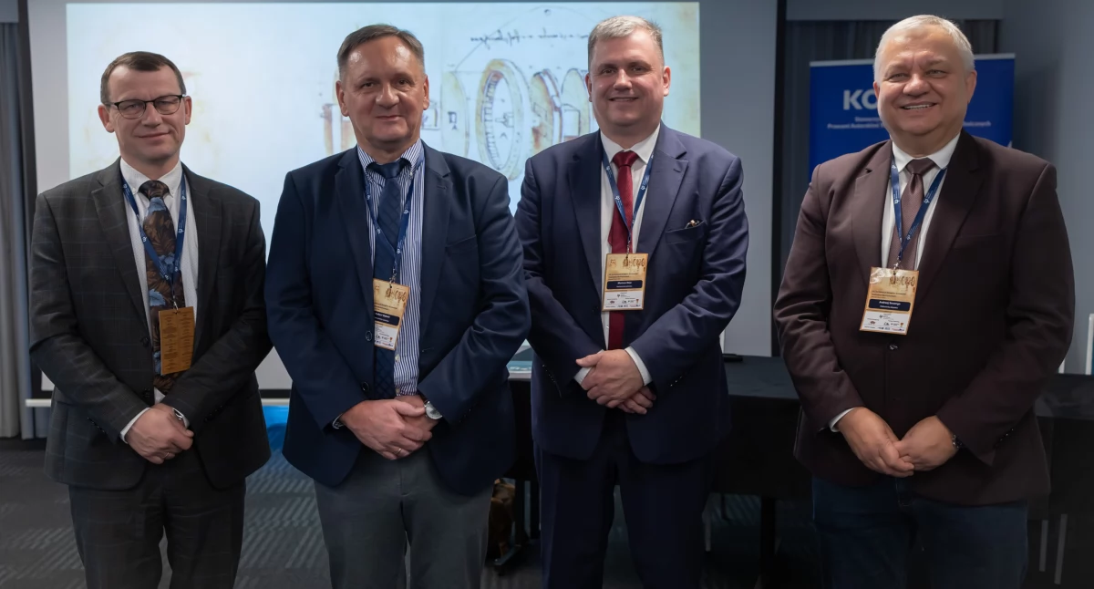 Zdjęcie uczestników Konferencji Kolegium Dziekanów Wydziałów Mechanicznych Polskich Uczelni Technicznych/ Dariusz Piekut/ Politechnika Białostocka
