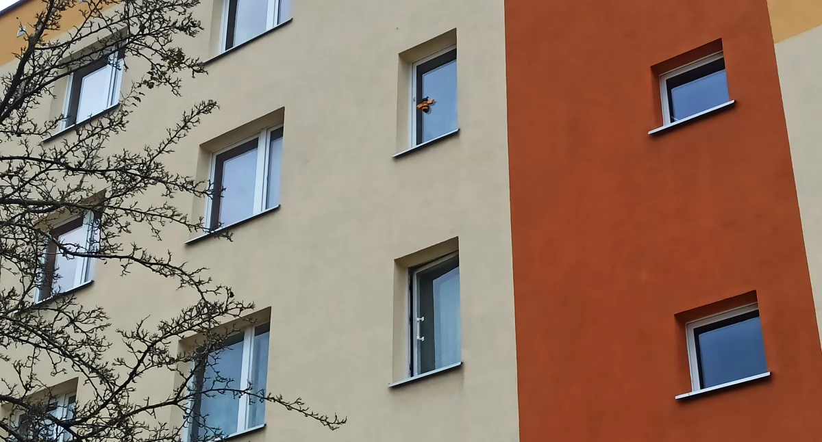 Zdjęcie bloku mieszkalnego w Białymstoku/ Fakty Białystok