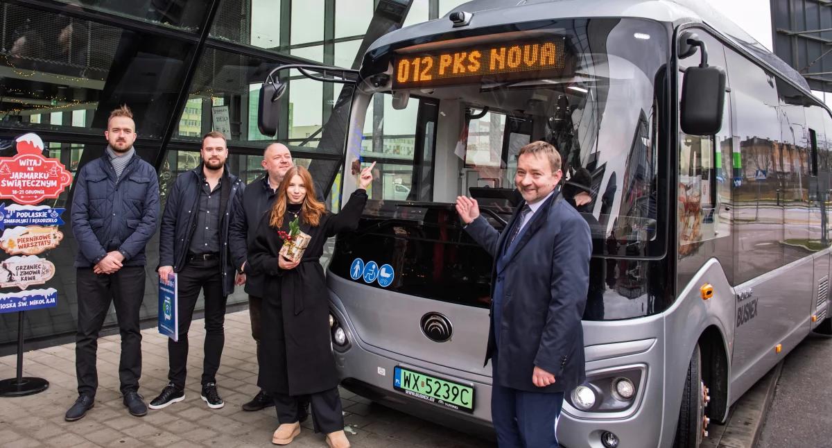 Zdjęcie autobusu PKS Nova z numerem/ PKS Nova