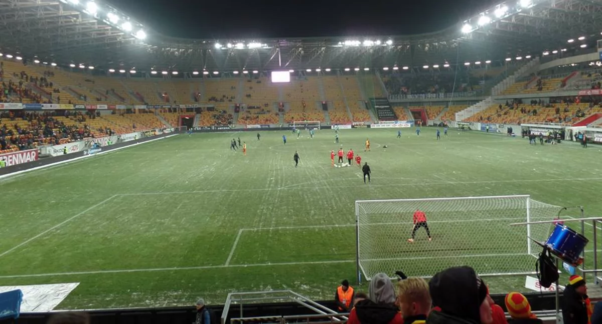 Zdjęcie piłkarzy na stadionie w Białymstoku/ TJ