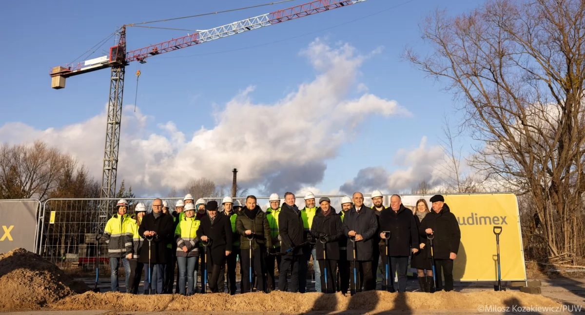 Zdjęcie z rozpoczęcia budowy siedziby PUP w Białymstoku/ PUW