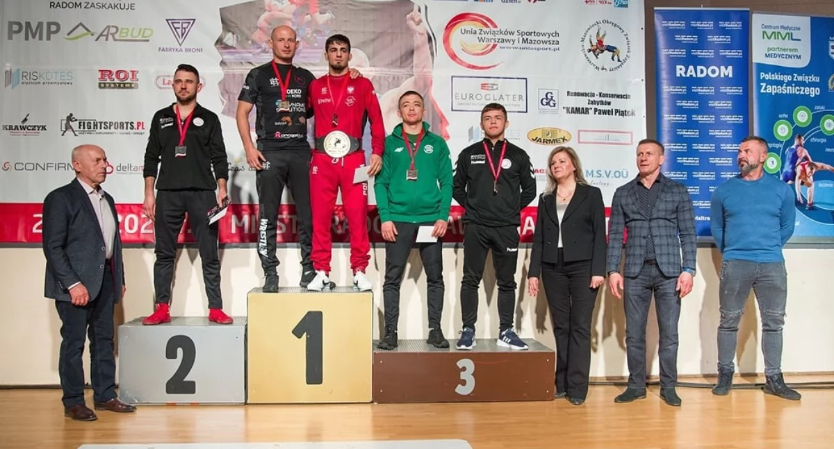 Zdjęcie zawodników KS Wschód na podium/ KS Wschód