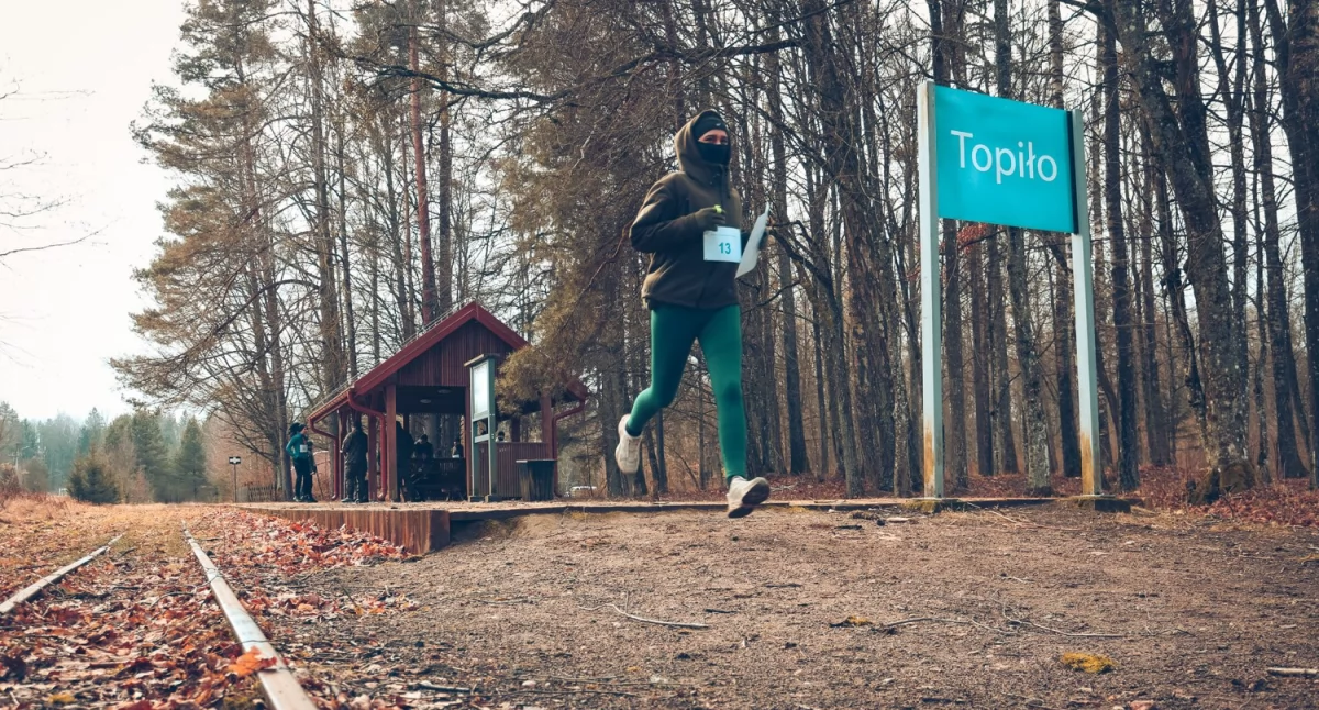 Zdjęcie biegaczki z terytorialsów/ 1PBOT