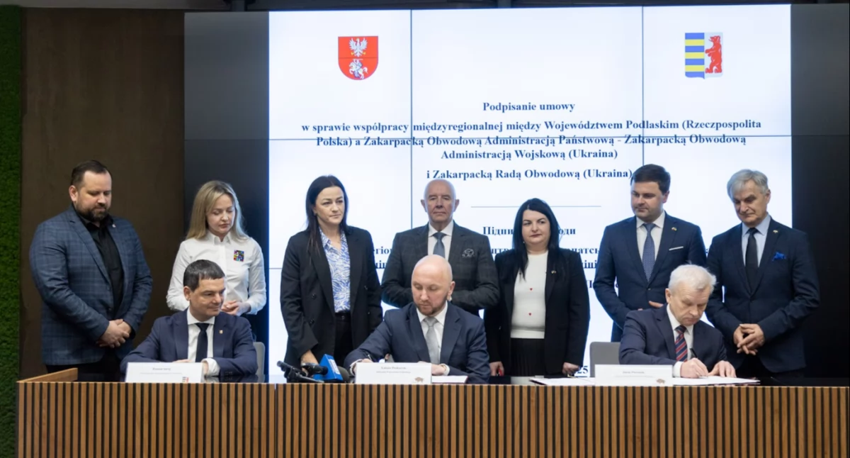 Zdjęcie przedstawicieli władz województwa podlaskiego i obwodu zakarpackiego/ podlaskie.eu