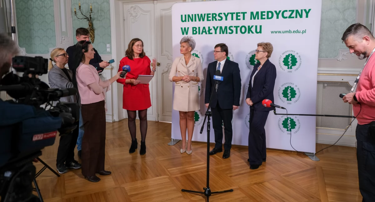 Zdjęcie z konferencji prasowej na UMB/ UMB