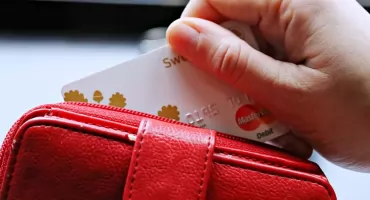 Polacy w tym roku będą się coraz mocniej zadłużać. Najbardziej mogą skorzystać parabanki